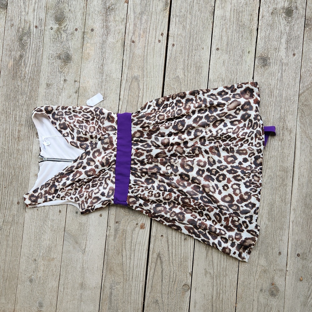 NWT Emerald Sundae Leopard Cheetah V-Neck Faux Wrap Dress Size 3 Purple Tie